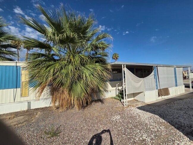 Building Photo - 2627 S Lamb Blvd