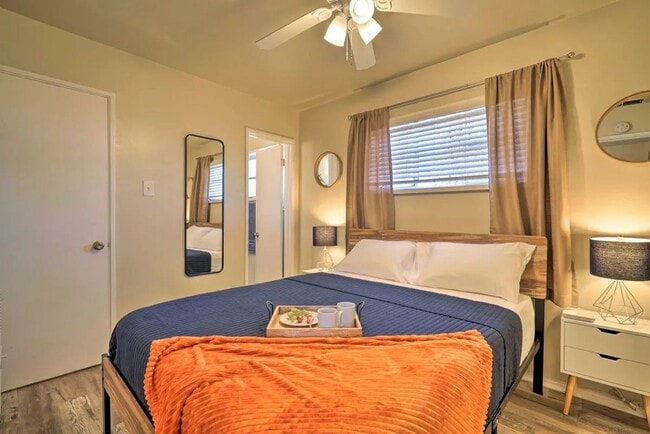 Building Photo - 3918 Thomason Ave