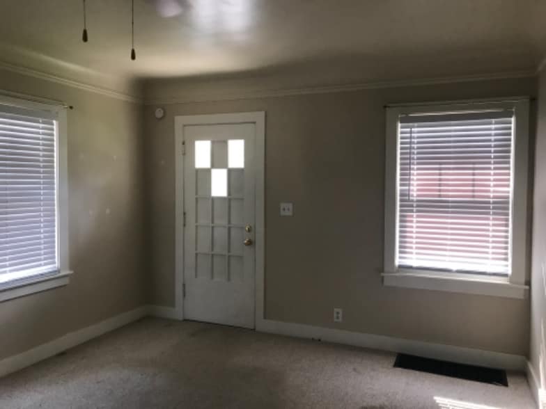 Building Photo - 209 S Woodbridge St