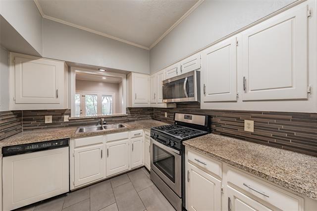 Building Photo - 10618 Ravenscroft Dr