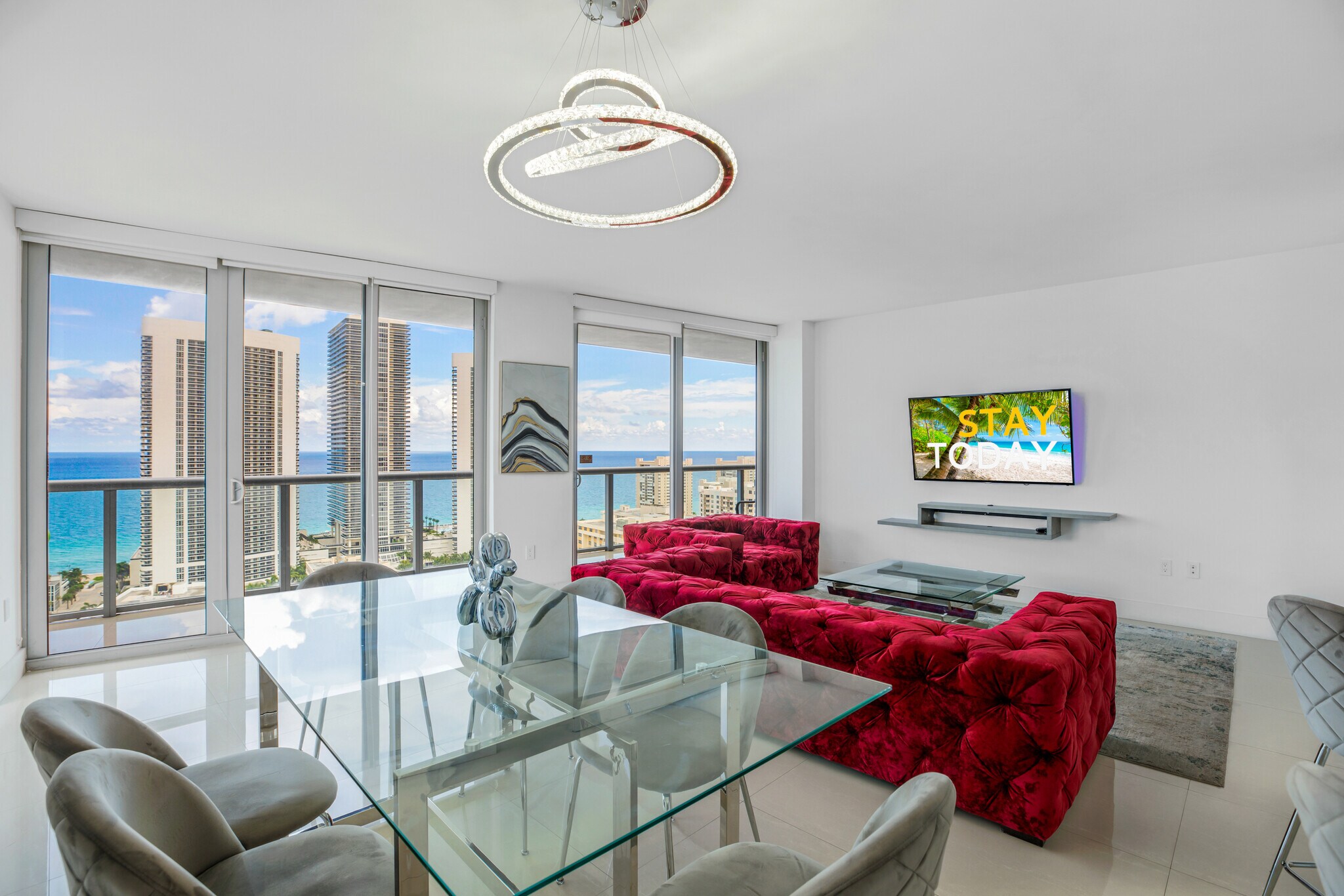 Building Photo - 2600 E Hallandale Beach Blvd