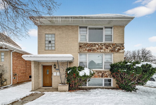 Building Photo - 5101 N Kenton Ave