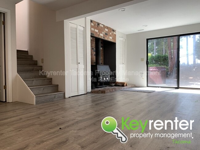 Building Photo - 3009 208th Ave E