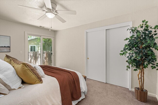 Building Photo - Available Now. Cute Home located in quiet ...