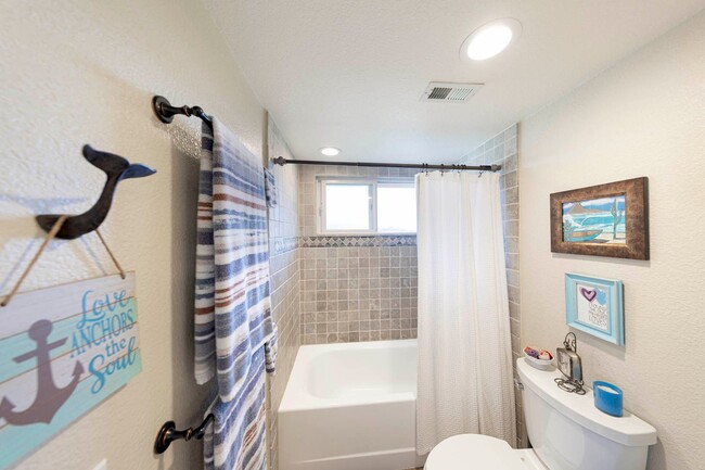 Building Photo - Adorable Short Term Furnished San Clemente Rental Home
