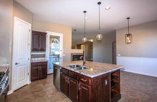 Building Photo - 4 Bedroom Home in Granville