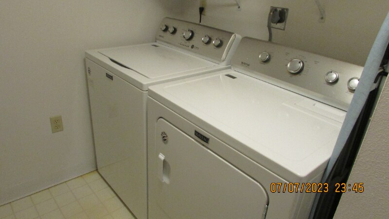 Building Photo - 2699 Pine Ridge Way E