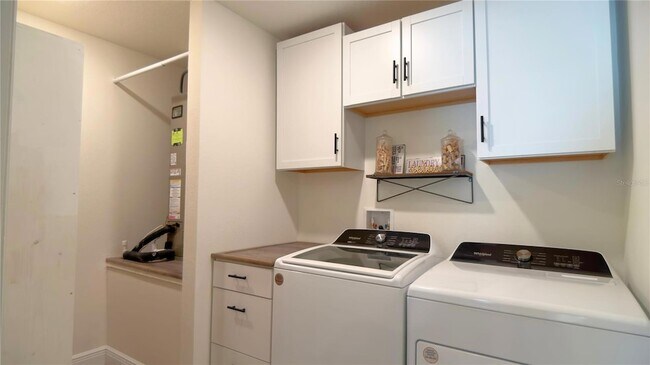 Building Photo - 13574 SW 47th Cir