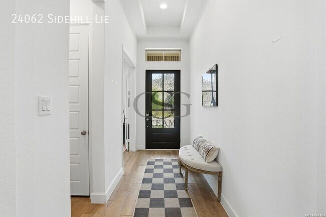 Building Photo - 24062 Sidehill Lie
