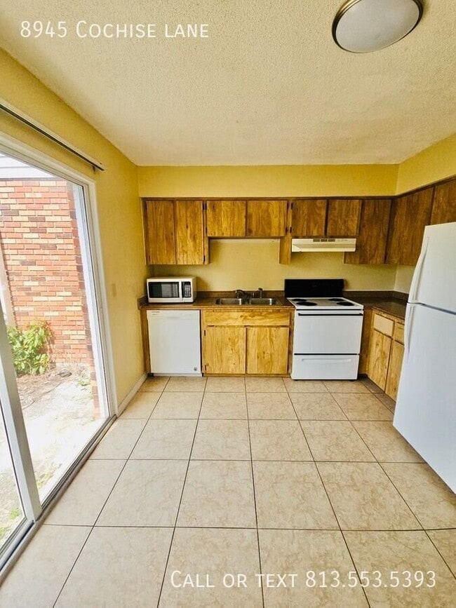 Building Photo - 8945 Cochise Ln