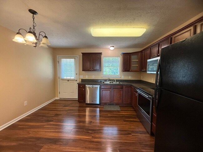Building Photo - 108 Judd Ct