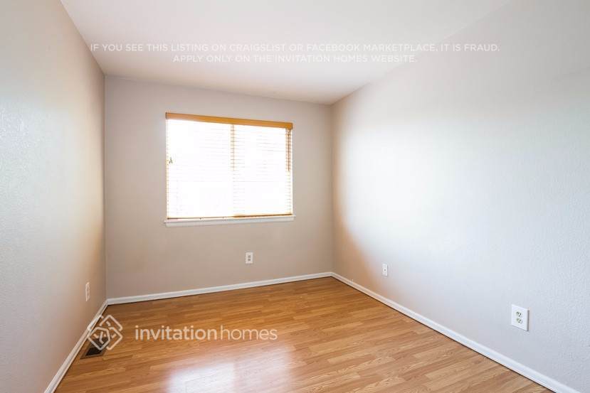 Building Photo - 5388 E 129th Ave