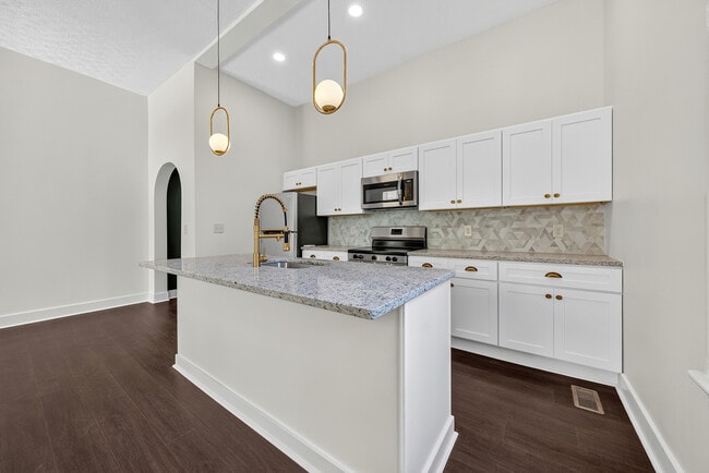 Building Photo - 2807 Beacon Ave