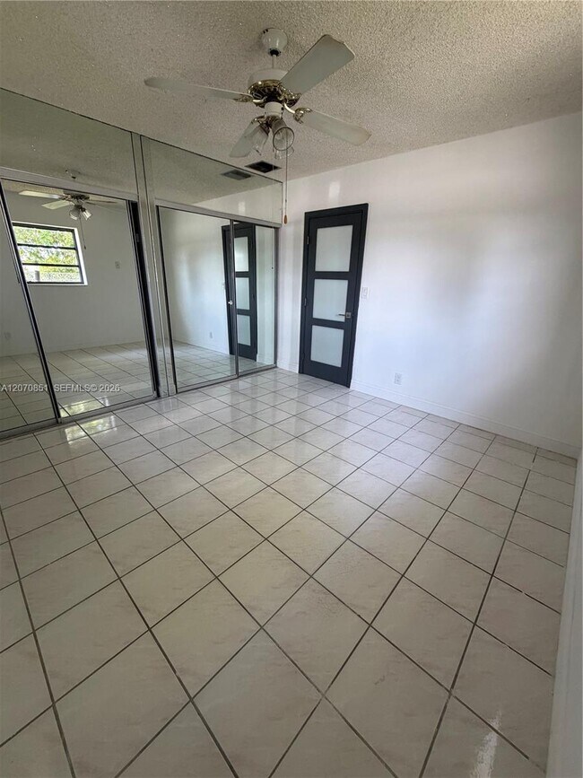 Building Photo - 4175 SW 87th Ave