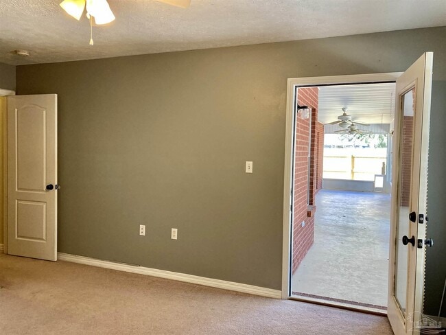 Building Photo - 3146 Live Oak St