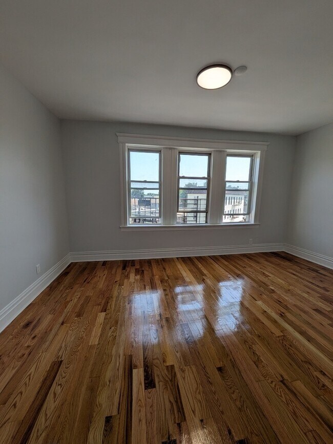 Building Photo - 1422 Springfield Ave