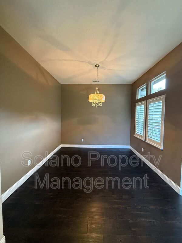 Building Photo - 2833 Prestwick Ct