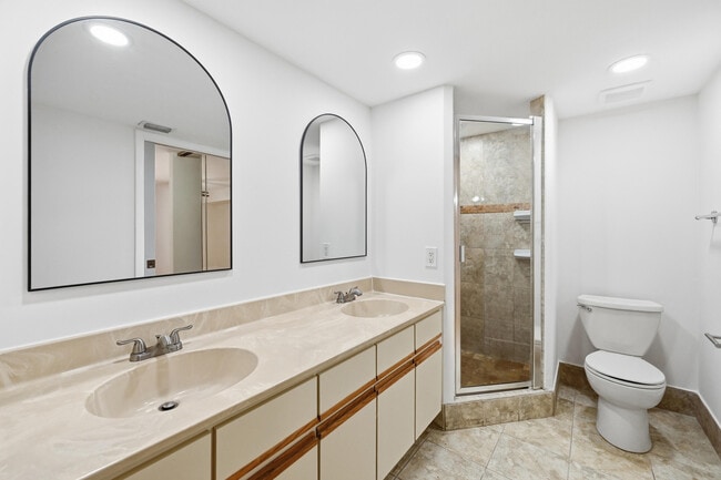 Building Photo - 8337 N Coral Cir