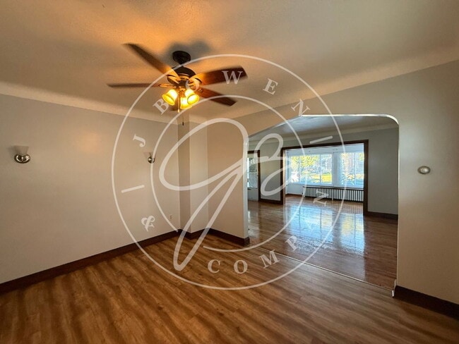Building Photo - 3944 Torrance Dr