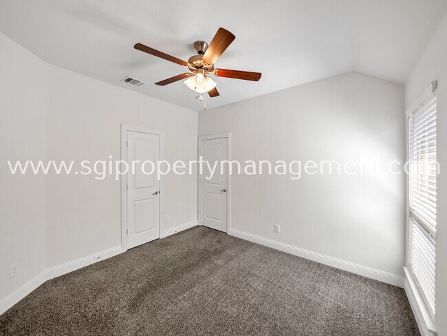 Building Photo - 10928 Brownwood Pl