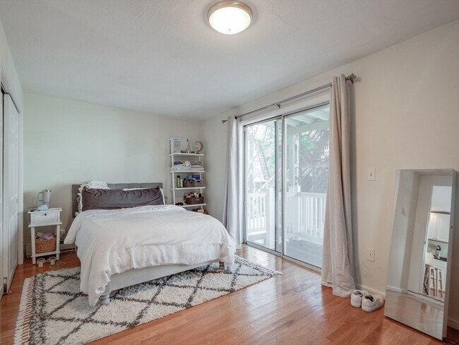 Building Photo - 30 Mercer St