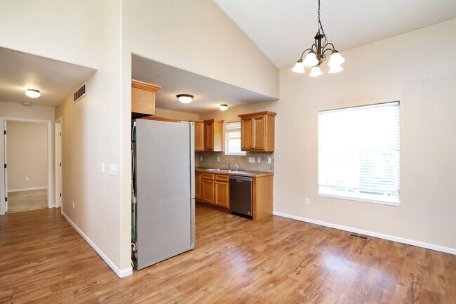 Building Photo - Beautifully Redone 2 Story Home!