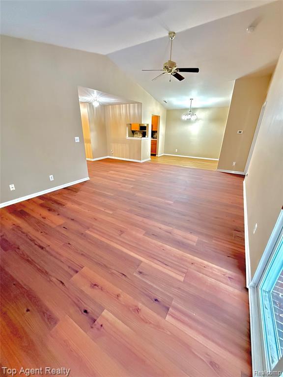 Building Photo - 44975 Marigold Dr