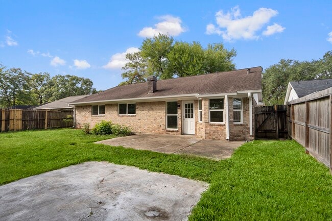 Building Photo - 335 Haymarket Ln