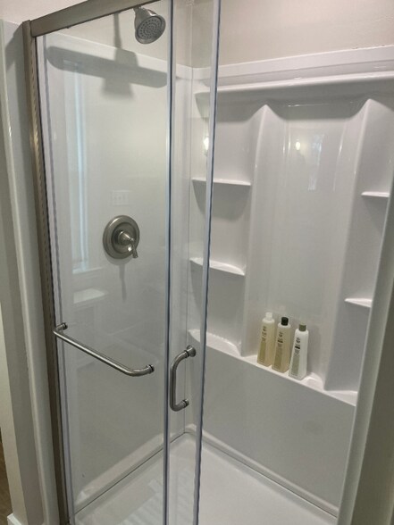 Building Photo - 47 Florence St