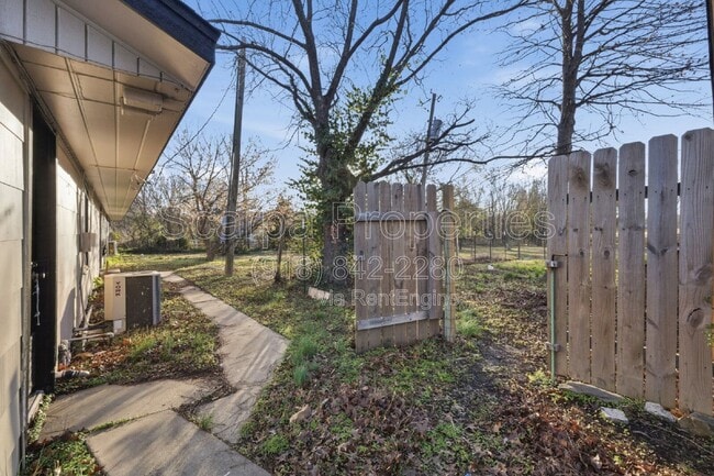 Building Photo - 1215 Harrison St