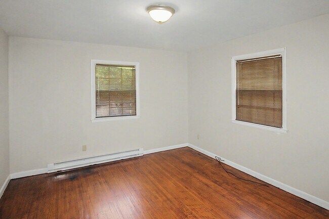 Building Photo - 4121 Walker Rd