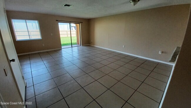 Building Photo - 174 San Juan Cir