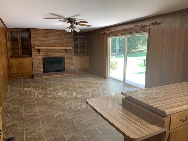 Building Photo - 115 Co Rd 576