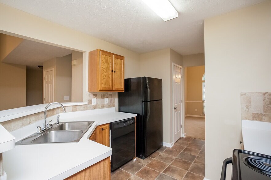 Building Photo - 384 Jasmine Dr