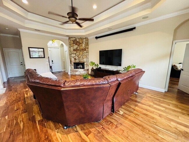 Building Photo - Belmont Community | 5 Bedroom | 3.5 Bath  — Move-In Ready July 2026