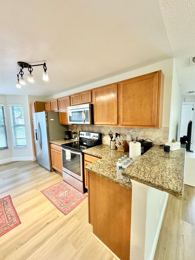 Building Photo - Dr. Phillips 3 Bed 2 Bath For Rent at soug...