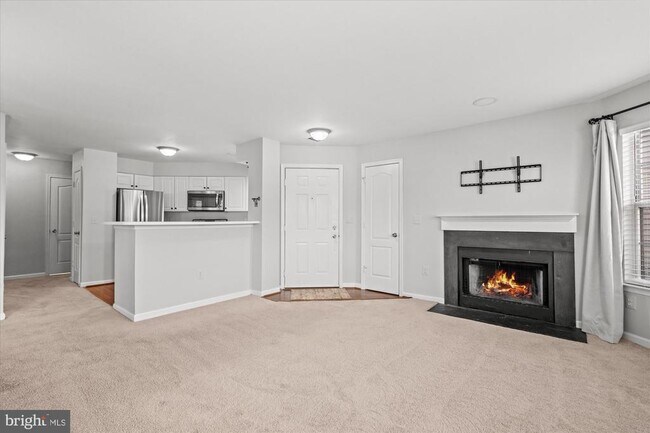 Building Photo - 5600 Willoughby Newton Dr