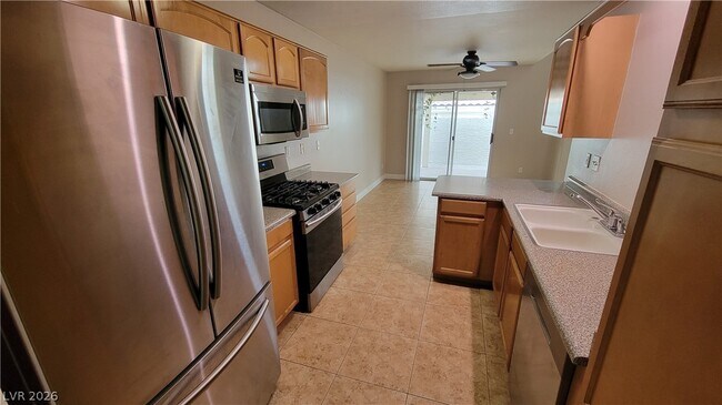 Building Photo - 453 Temple Canyon Pl