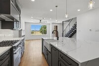 Building Photo - 404 Vista Buena Trl