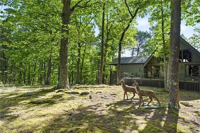 Building Photo - 114 Cherokee Dr S