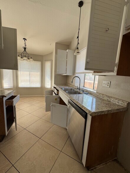 Building Photo - 1188 Don Carlos Ct