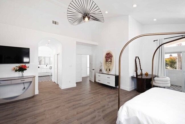 Building Photo - 2113 Harriman Ln