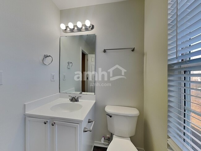 Building Photo - 15728 Circlegreen Dr