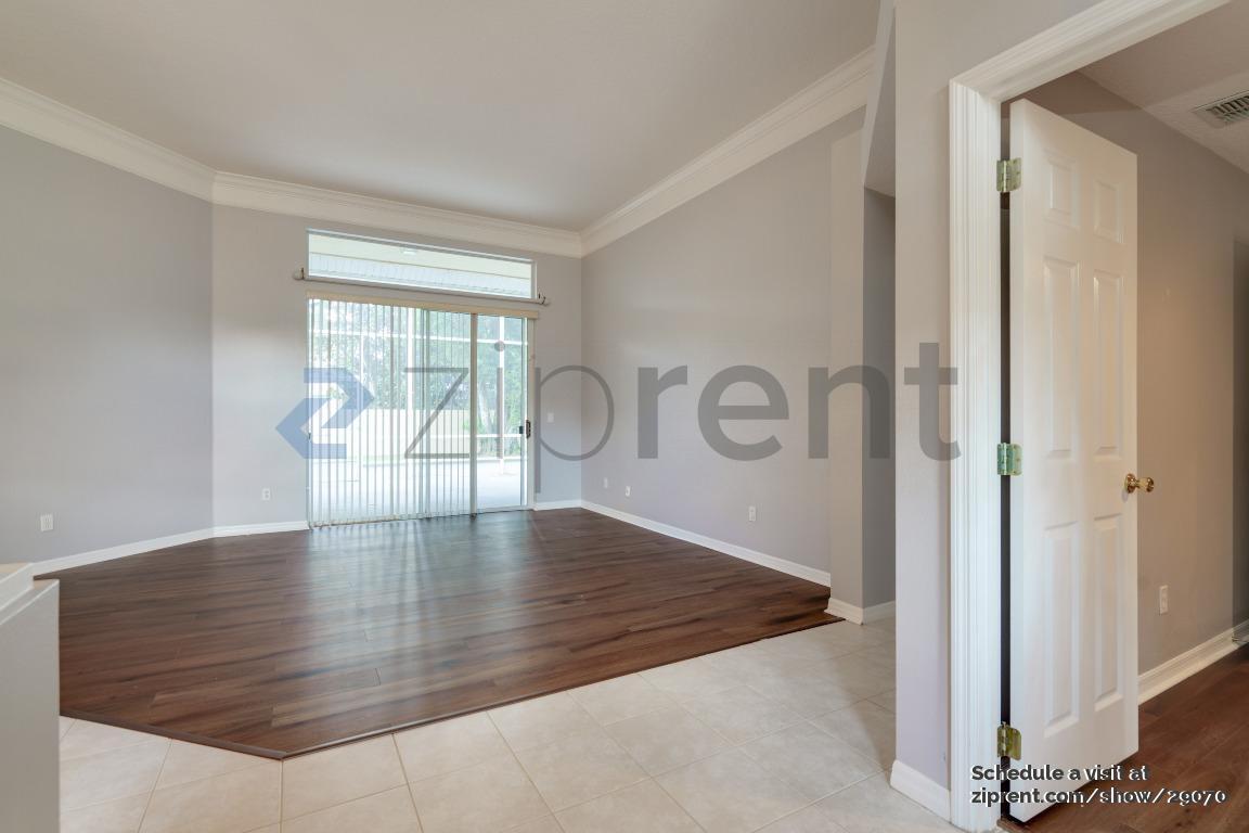 Building Photo - Unit
