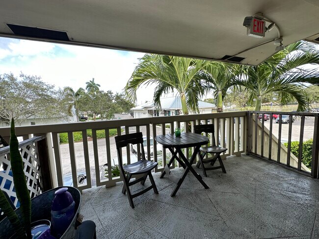 Building Photo - 4731 NE 21st Ter