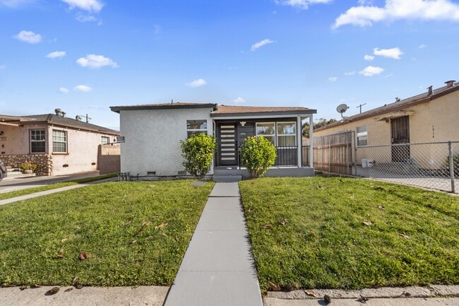 Building Photo - 5916 Walnut Ave