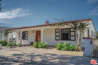 Building Photo - 6101 S Mansfield Ave