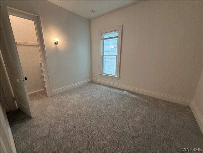 Building Photo - 501 Bird Ave