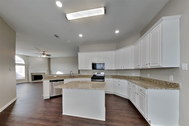 Building Photo - 7002 Winter Blossom Dr