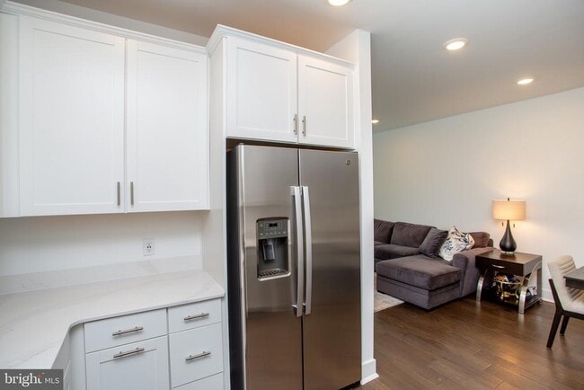 Building Photo - 233 Lewis Fisher Dr